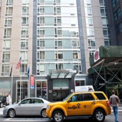 Отель Hilton New York Fashion District США, Нью-Йорк - отзывы, цены и фото номеров - забронировать отель Hilton New York Fashion District онлайн городской автобус