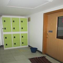 Sibamboo Hostel & Bar Бангкок сейф в номере