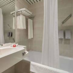 Отель Ramada Plaza Liege City Center ванная фото 2