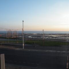 Earlsway Hotel пляж