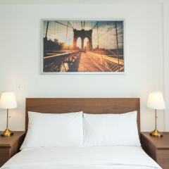 Апартаменты 2 Bedroom Apartment With Stunning Views комната для гостей
