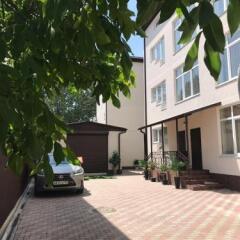 Гостиница Guest House Try Zvezdy в Анапе отзывы, цены и фото номеров - забронировать гостиницу Guest House Try Zvezdy онлайн Анапа парковка