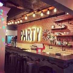 Bodega Phuket Party Hostel - Adults Only гостиничный бар