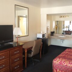 Отель Holiday Motel Oakdale комната для гостей фото 3