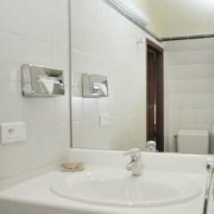 Отель Hôtel Hospitel Париж ванная фото 2