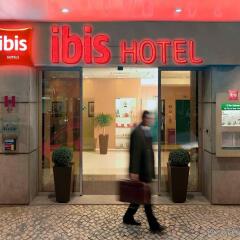 Отель Ibis Lisboa Centro Saldanha Лиссабон банкомат