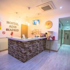 Отель Hostal Adis спа