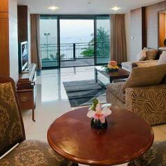 Отель Baywalk Residence Pattaya By Thaiwat спа