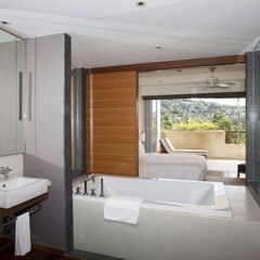Отель The Chava Resort ванная фото 2