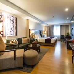 Legacy Suites Hotel Sukhumvit by Compass Hospitality 4* Студия Делюкс с разными типами кроватей фото 13