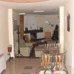 Отель Zasheva Kushta Guesthouse Банско развлечения