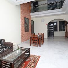 Отель OYO 10122 Shanti Vilas Homestay интерьер отеля