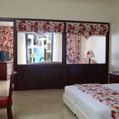 Отель Roda Beach Resort & Spa Корфу
