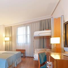 Отель Tryp Madrid Atocha Hotel Испания, Мадрид - 8 отзывов об отеле, цены и фото номеров - забронировать отель Tryp Madrid Atocha Hotel онлайн удобства в номере