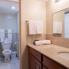 Отель Montego Bay Club Apartments Ямайка, Монтего-Бей - отзывы, цены и фото номеров - забронировать отель Montego Bay Club Apartments онлайн ванная