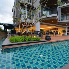 Отель The Charm Resort Phuket бассейн фото 3