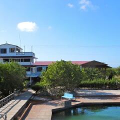Отель Coral View Beach Resort Гондурас, Остров Утила - отзывы, цены и фото номеров - забронировать отель Coral View Beach Resort онлайн приотельная территория фото 2