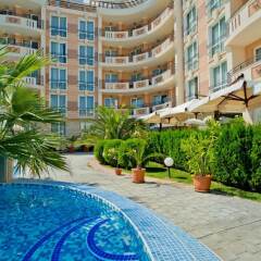 Апартаменты Two Bedroom Apartment with Large Balcony бассейн фото 3