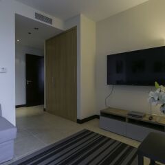 Отель One Perfect Stay - Goldcrest Views 1 удобства в номере фото 2