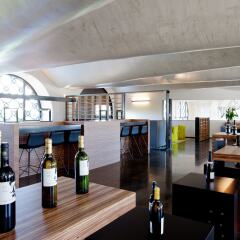 Cava & Hotel Mastinell гостиничный бар