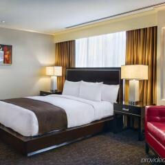 Отель Doubletree by Hilton Los Angeles Downtown США, Лос-Анджелес - 8 отзывов об отеле, цены и фото номеров - забронировать отель Doubletree by Hilton Los Angeles Downtown онлайн комната для гостей фото 4