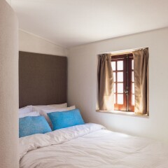 Отель Magic Quiver Surf Lodge сейф в номере