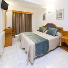 Отель Hostal Marí комната для гостей фото 3