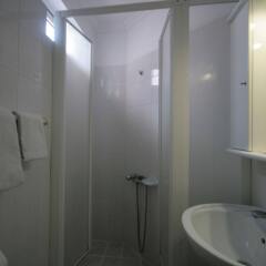 Отель Parthenis Riviera Hotel Греция, Вула - 1 отзыв об отеле, цены и фото номеров - забронировать отель Parthenis Riviera Hotel онлайн ванная