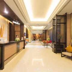 Mida Hotel Ngamwongwan интерьер отеля фото 2