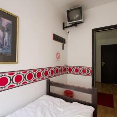 Hostel No9 сейф в номере