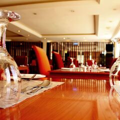 Отель The Westwood Hotel Ikoyi Lagos Нигерия, Лагос - отзывы, цены и фото номеров - забронировать отель The Westwood Hotel Ikoyi Lagos онлайн гостиничный бар