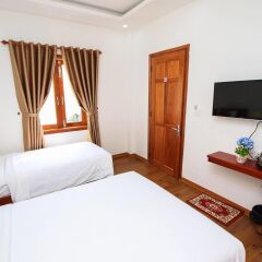 Отель Lantern Riverside Hoi An комната для гостей
