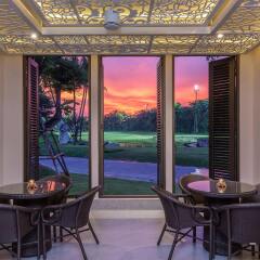Отель Summit Windmill Golf Residence гостиничный бар