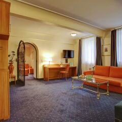Centro Hotel Uebachs комната для гостей