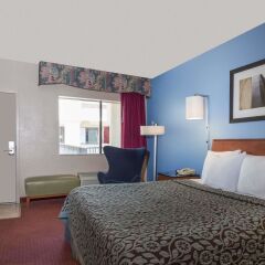 Отель Days Inn And Suites Mesa США, Меса - отзывы, цены и фото номеров - забронировать отель Days Inn And Suites Mesa онлайн комната для гостей фото 5