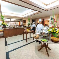 Отель Pinnacle Grand Jomtien Resort питание фото 3