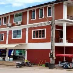 Отель Summer Guesthouse & Hostel Таиланд, Остров Тау - отзывы, цены и фото номеров - забронировать отель Summer Guesthouse & Hostel онлайн вид на фасад