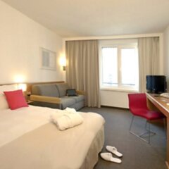 Отель Novotel Koln City Германия, Кёльн - 10 отзывов об отеле, цены и фото номеров - забронировать отель Novotel Koln City онлайн комната для гостей фото 5
