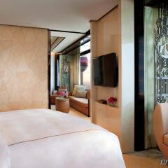 Отель The Ritz-Carlton Shanghai, Pudong Китай, Шанхай - отзывы, цены и фото номеров - забронировать отель The Ritz-Carlton Shanghai, Pudong онлайн комната для гостей фото 4
