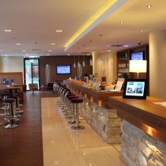 Отель Holiday Inn Express Dresden City Centre гостиничный бар