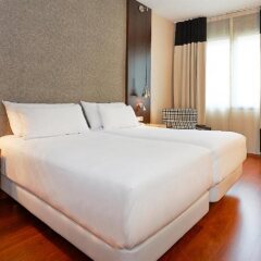 Отель NH Barcelona Eixample Испания, Барселона - отзывы, цены и фото номеров - забронировать отель NH Barcelona Eixample онлайн комната для гостей фото 2