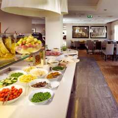 Clarion Collection Hotel Tapto питание