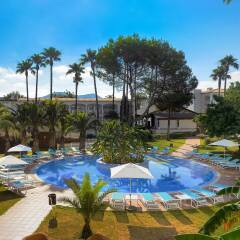 Hotel Playasol Cala Tarida бассейн