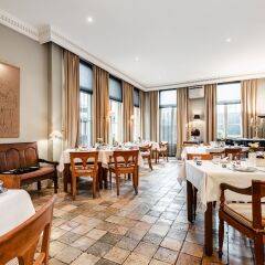 Hotel Seven One Seven