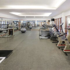Novotel Surabaya Hotel фитнесс-зал фото 2