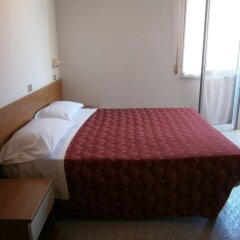 Hotel Goldene Rose Римини комната для гостей