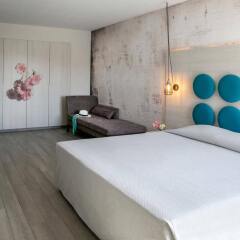 Отель Vangelis Hotel & Suites Кипр, Протарас - 4 отзыва об отеле, цены и фото номеров - забронировать отель Vangelis Hotel & Suites онлайн комната для гостей фото 2