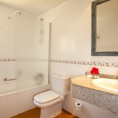 Отель Aparthotel Cabau Aquasol ванная