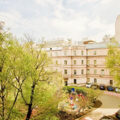 Гостиница LUXKV Apartment on Yakimanka в Москве отзывы, цены и фото номеров - забронировать гостиницу LUXKV Apartment on Yakimanka онлайн Москва балкон