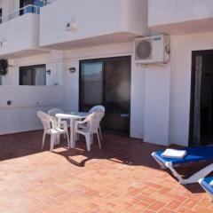 Отель Apartamentos Mestret фото 2